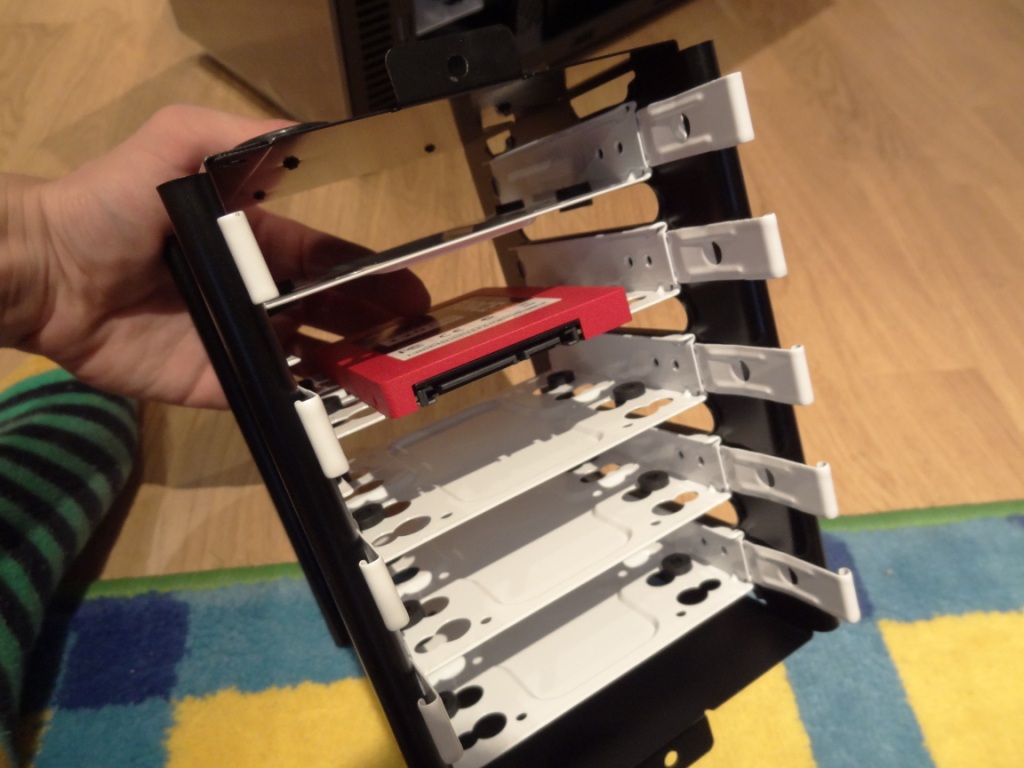 PC Build Case HDD rack with SSD Totally Dubbed