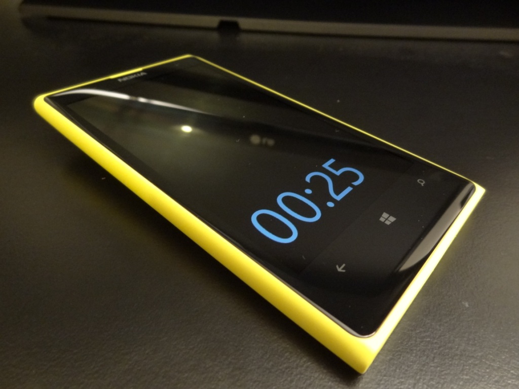 Lumia 1020 - Angled