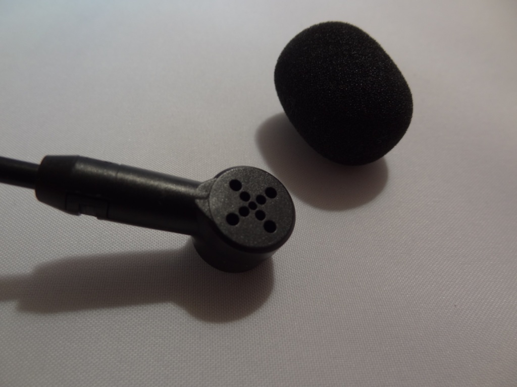 AntLion Audio ModMic 4.0 - Close-up on microphone 