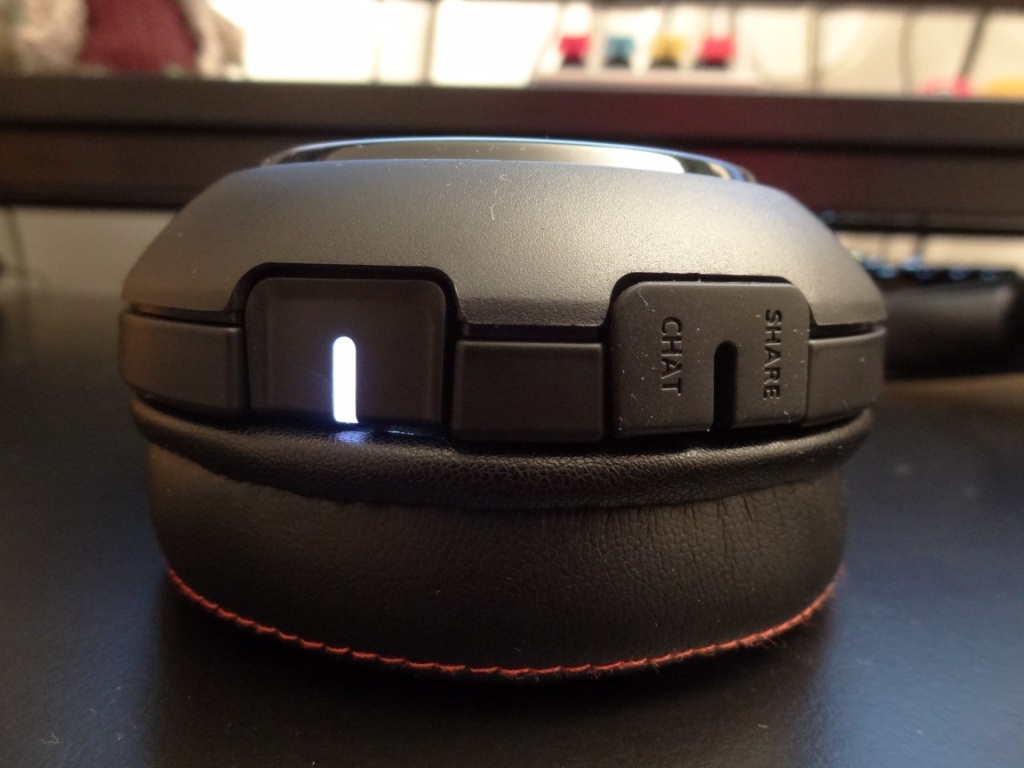 SteelSeries H Wireless - On/off switch