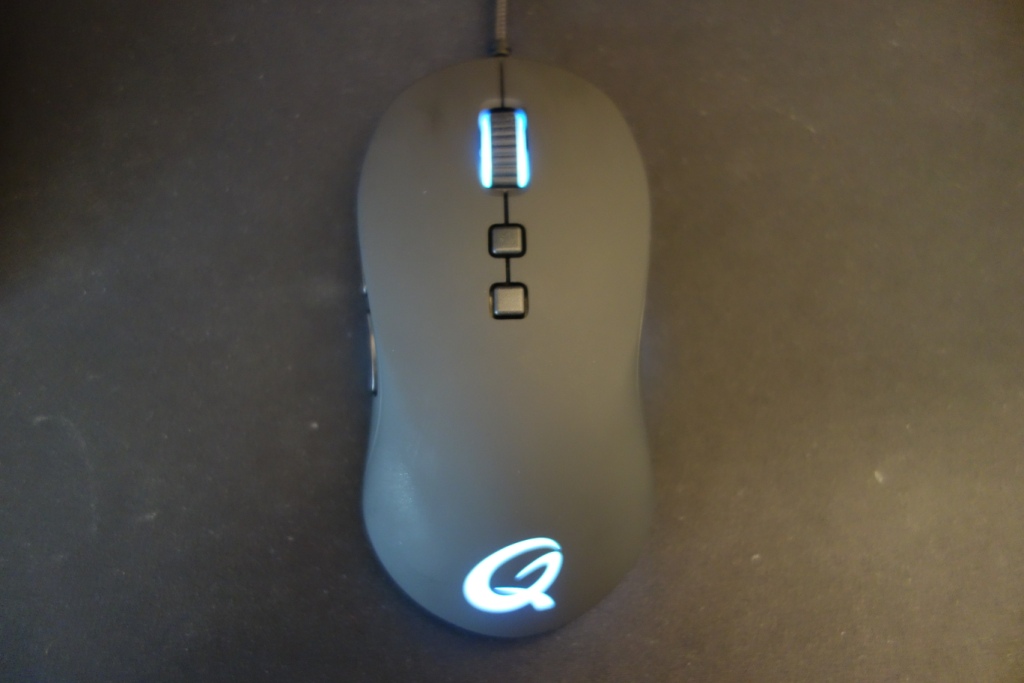QPAD DX-20 Optical Gaming Mouse Review - Top view